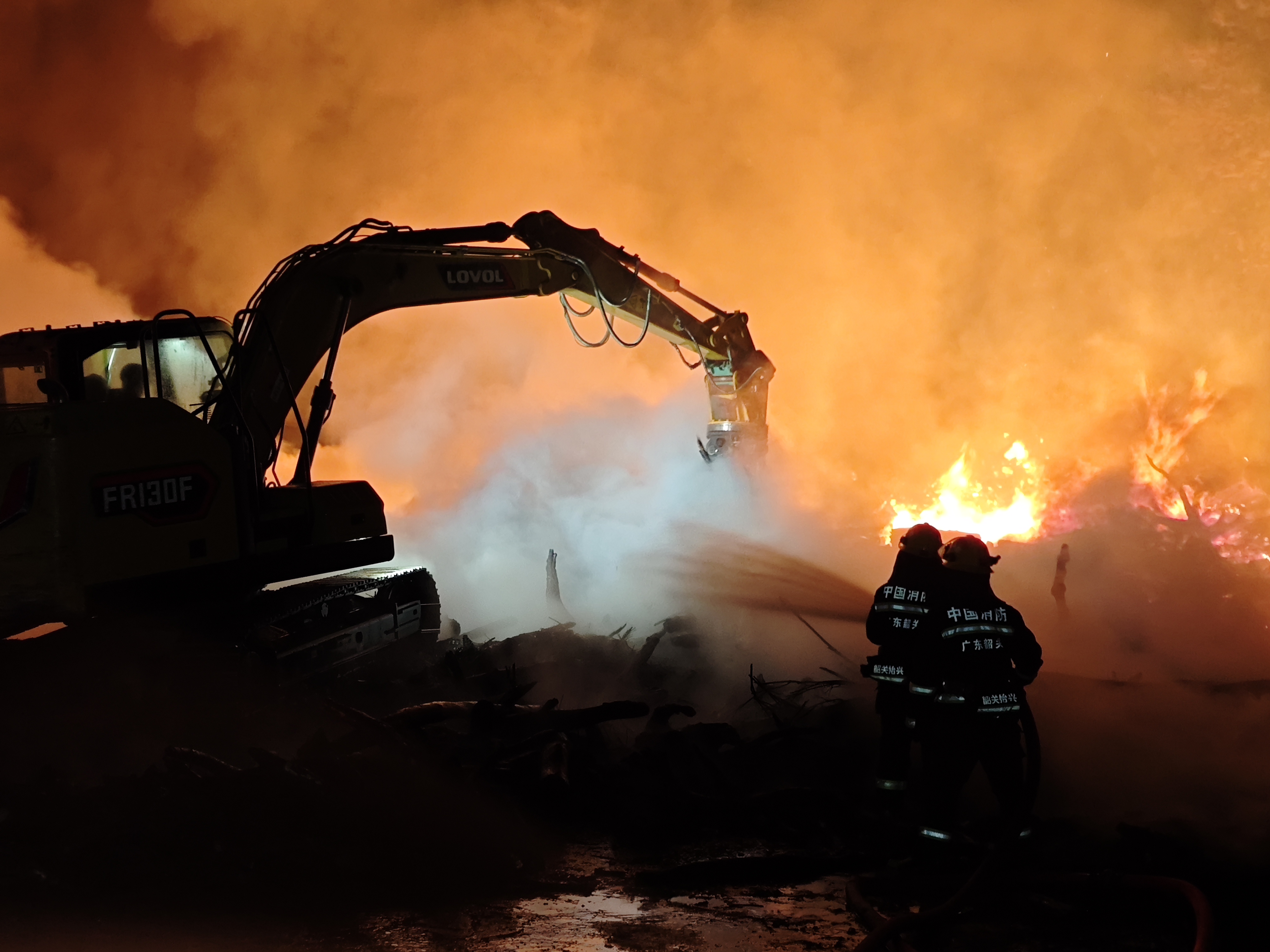 《人民至上、生命至上》