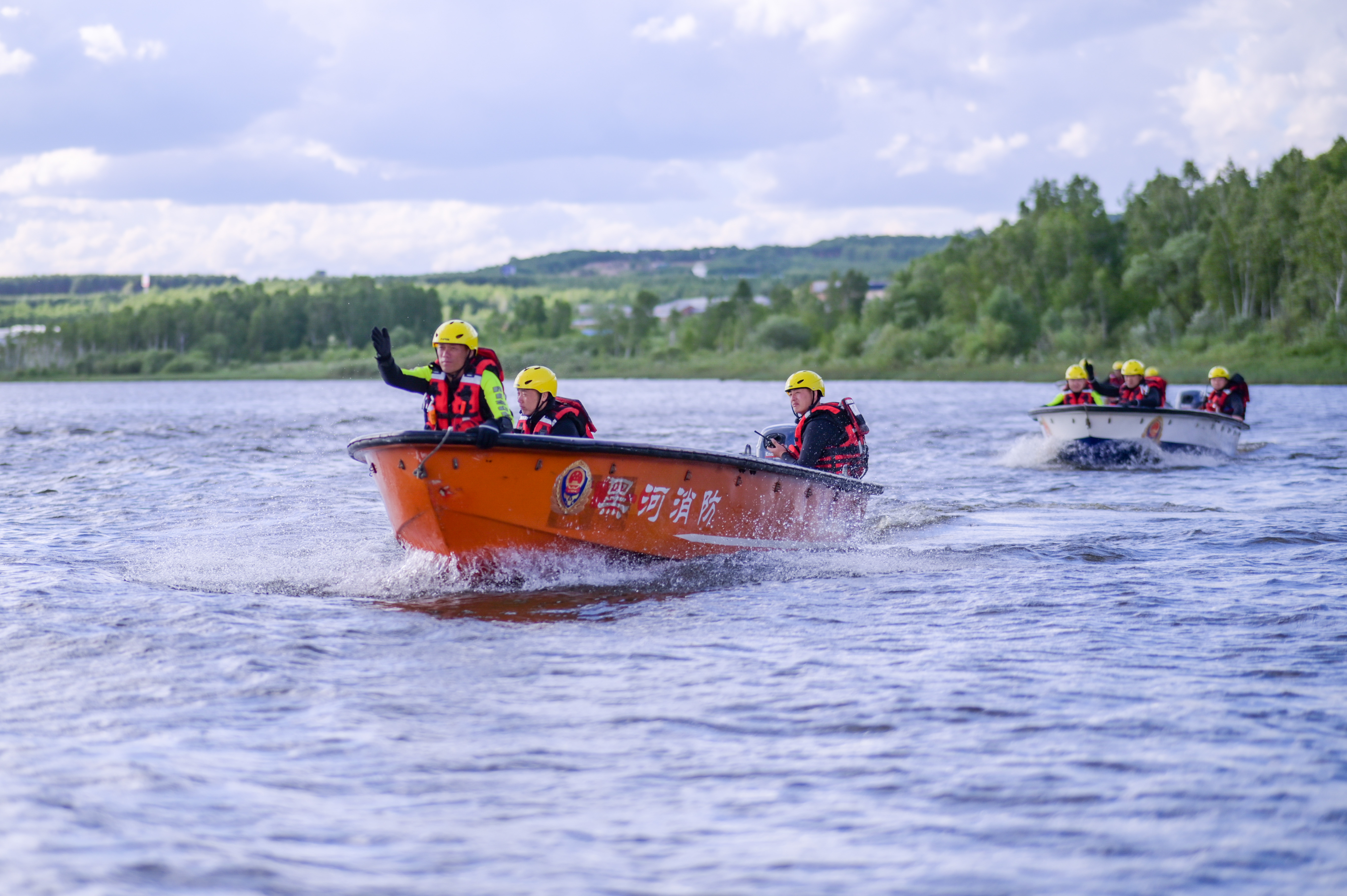 《水上骑兵》《风为令》《冰与火》《英姿》